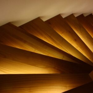 Porrasvalo Ready23 led-nauhalla epäsuora valo